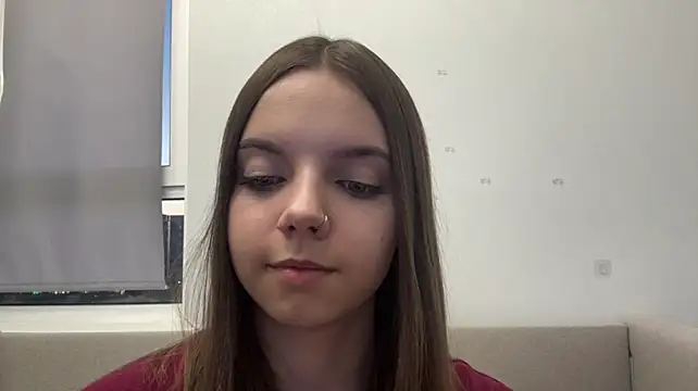 LisaPorse - show collarbones + cute wink