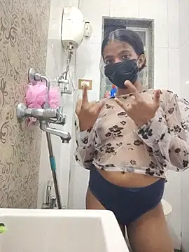 Mini-cutie - Boobs and oil show