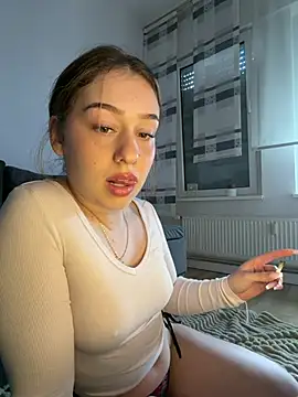 Daria-maus24 - Show and squeez boobs 🍒