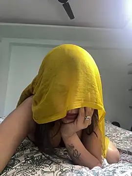 Miss_sarika76 - Boobs oil show