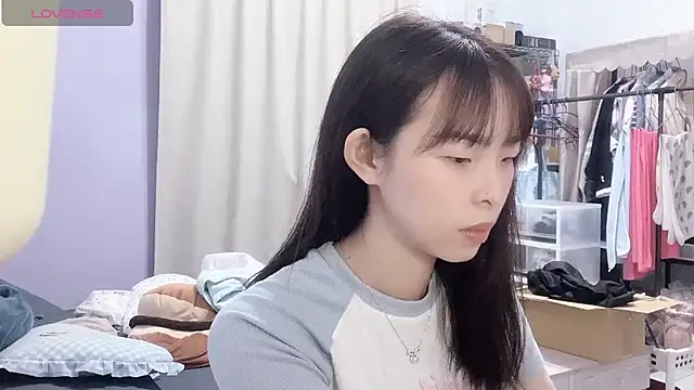 Peachyu - 開表演換情趣衣服慰慰玩玩具