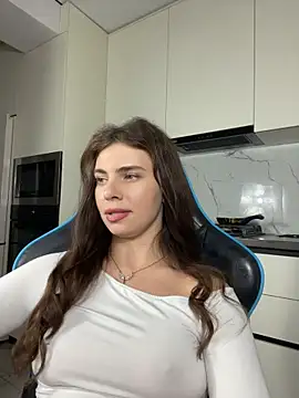 CurlyLara