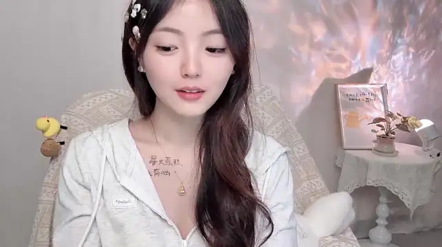 Wenwen8888 - 如果哥哥跟我玩猜拳 我只会出剪刀 因为哥哥是我的拳布