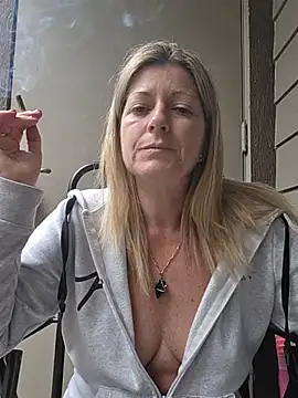 NikkiBlisss - Play w pussy PVT OPEN