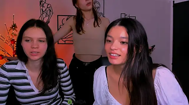 Itscharlliee - flash ass in panties(Emma)