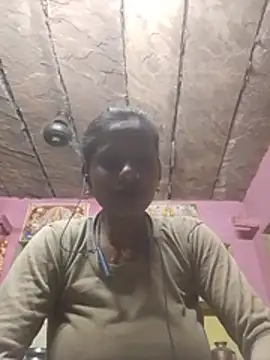 Hot_khusi753