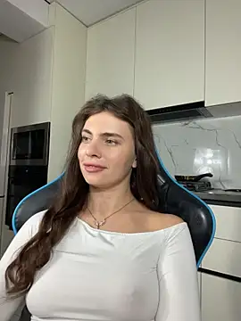 CurlyLara