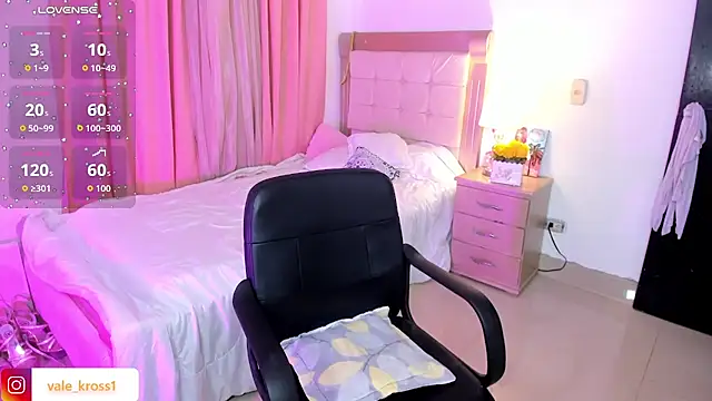 Vale_kross - MILK ON MY TITS