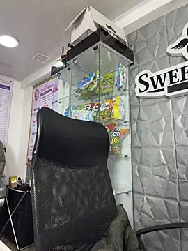 Hannahoff - Play big boobs toilet office 🍒😈