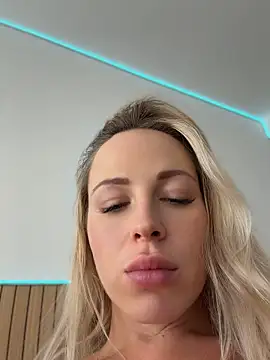 Streetdoll - naked boobs + free video