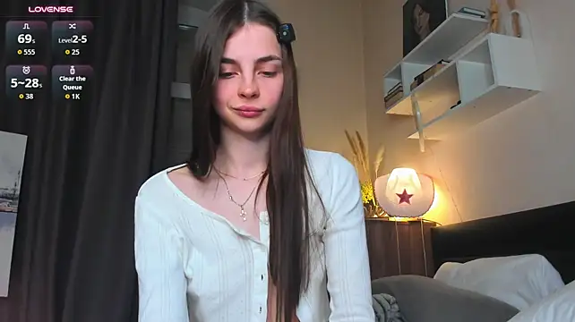 MaryJacksoon - My vibrator is in my panties