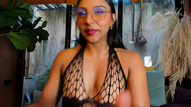 Victoria_Gonzalez - Control my toy X2 min💦🍆