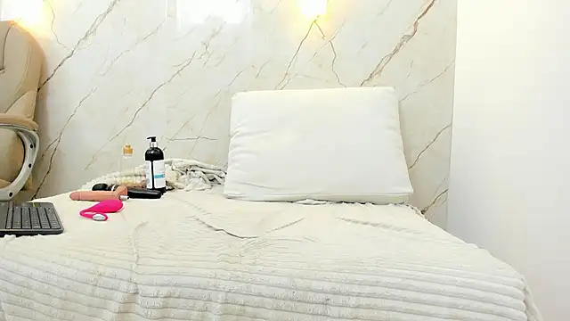 Maddy_cartter - Squirt like a river show (juices out)⭐