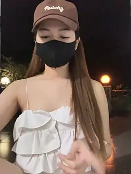 My_Melodyy - Make me cum pussy in public garden 🪴😈
