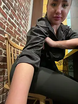 Beautydiamond - Show ashole in caffe