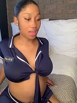 PetiteBunnyX - change outfit