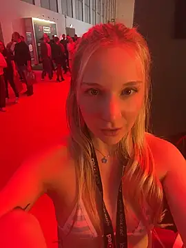 SabrinaRose_xxx - Ticket fuck pussy in front of stranger