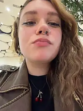 Lucy-joy - massage tits in public
