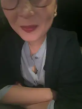 YaYa-168 - 新号开播，收藏到五万，公开私秀。。。