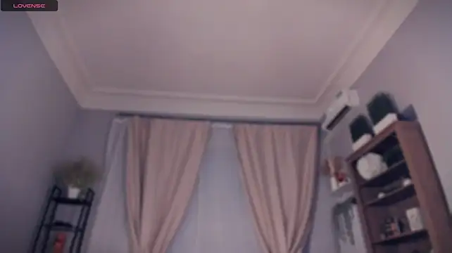 JennetteLubben - put toy inside panties for good orgasm