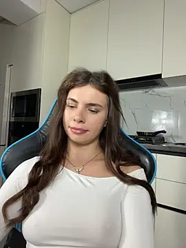 CurlyLara