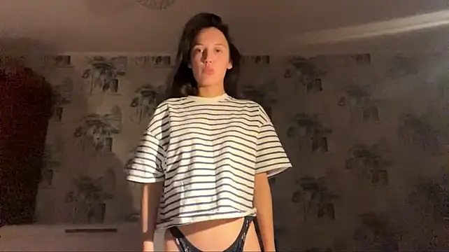 MarinaTuray - FLASH MY HARD NIPPLE