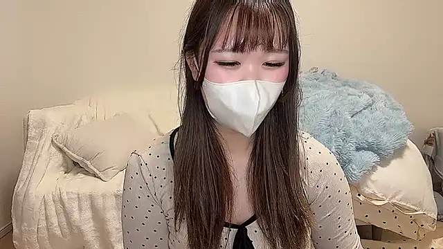Moka-chan1 - 下ポイして下着姿になるよ〜！
