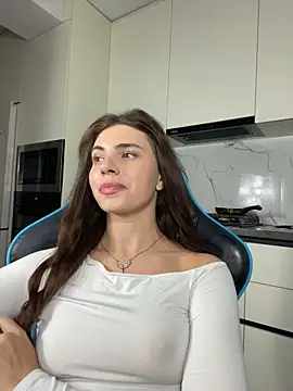 CurlyLara