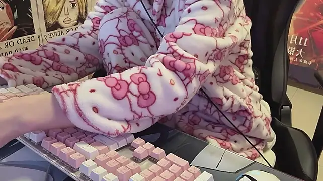 SNAKEgirlQAQ - 大家不要刷币 没有表演