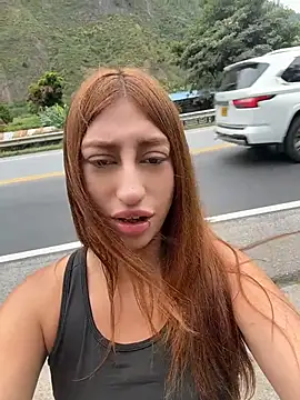 Sara_fun - Naked in car