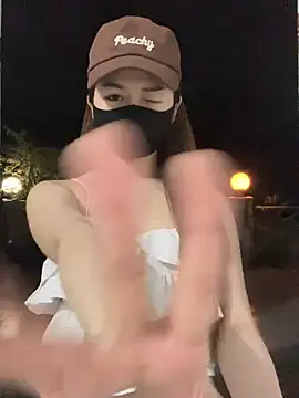 My_Melodyy - Make me cum pussy in public garden 🪴😈