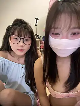 QIQI-QIQI-01 - 排卵期小母狗 想被哥哥操