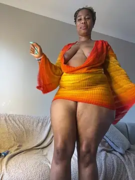 CurvyDesire1