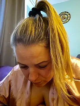 Romanabbw - Borsten laat zien 10 min