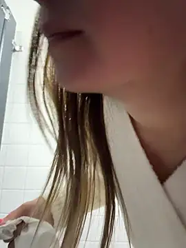 IAmScarlettLove - 🤫 The Best Strip Dance Nude in schoo 😋