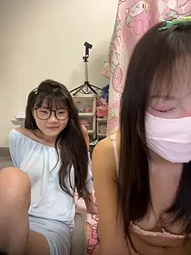 QIQI-QIQI-01 - 排卵期小母狗 想被哥哥操
