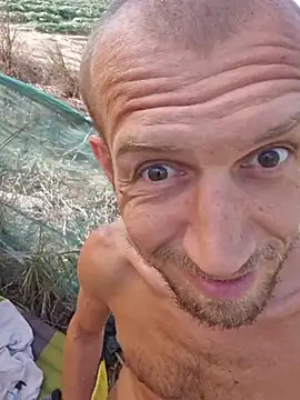 Hola_Homo - Show boobies + last tip gets a pic