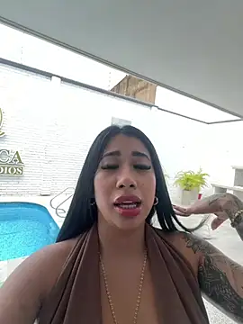 Kiim_taaylor - show your tits in the office 🔥🔥