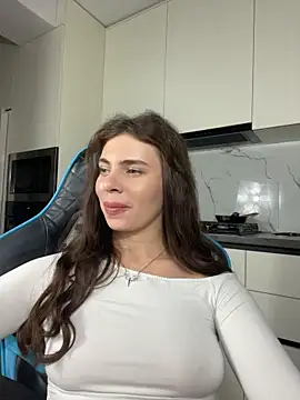 CurlyLara