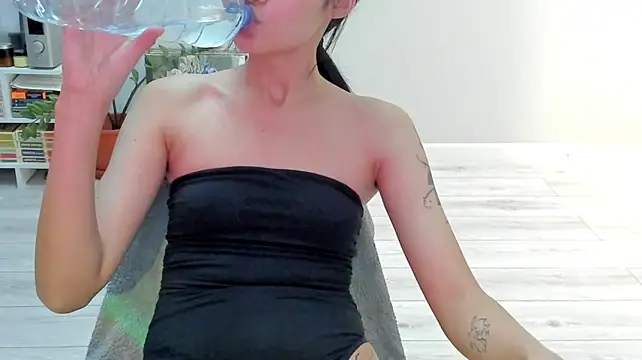 Ailey_chao - show tits