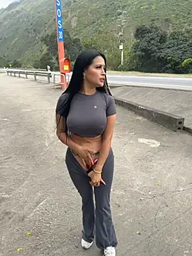 Sara_fun - Naked in car