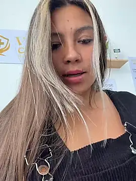 LIZ-06_ - BIG SQUIRT IN THE OFFICE😈💋