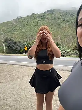 Sara_fun - Naked in car