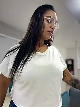 Sara-77 - 🫶🏼☺️VibrateHardInMyClit🤭