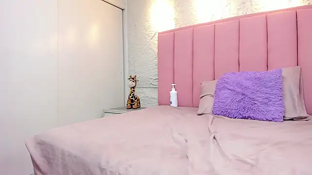 KATIAMOSS - milk in my pussy