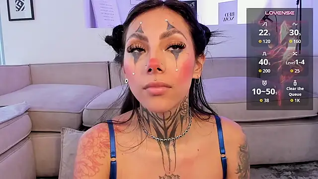 Cassie_miss - Closeup of ass with oil 🍑🔥