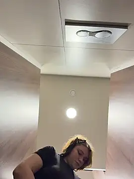 Lucy-joy - SHOW TIGHT ASS HOLE