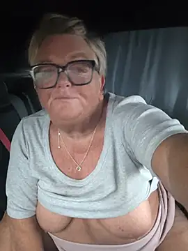 Bridget-valentine - Tits out 5mins