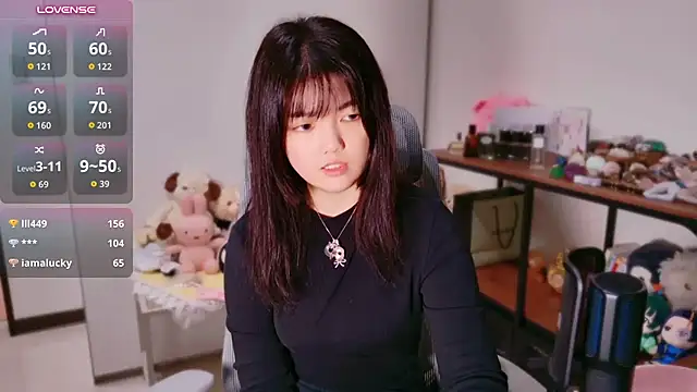 Xu150 - 偷看寶寶ㄉ乳溝