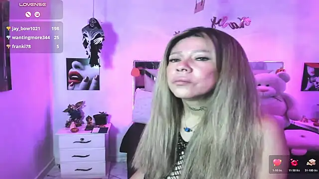 Karly_moon - kiss me more